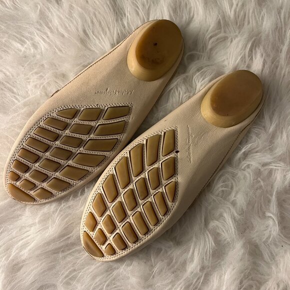 Salvatore Ferragamo Creme Leather Slip On Mule Loafers - Picture 2 of 3